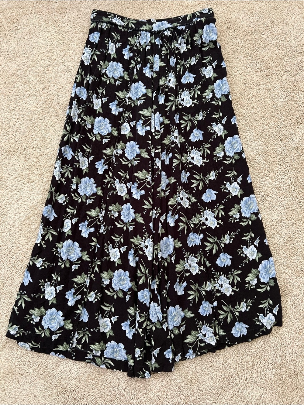 American Eagle Outfitters Medium Black Blue Floral Split Leg Pants Beach Boho